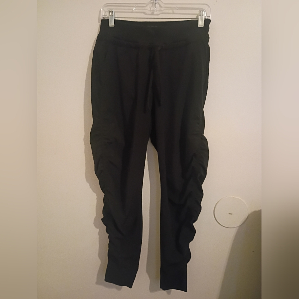 Athleta Attitude Black Pants Women's Sz S